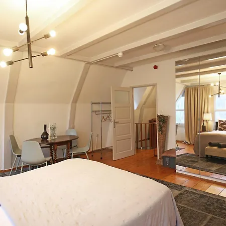 Aparthotel Dok