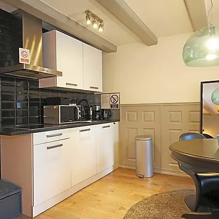 Dok Aparthotel 3*