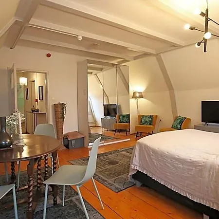 Aparthotel Dok 3*